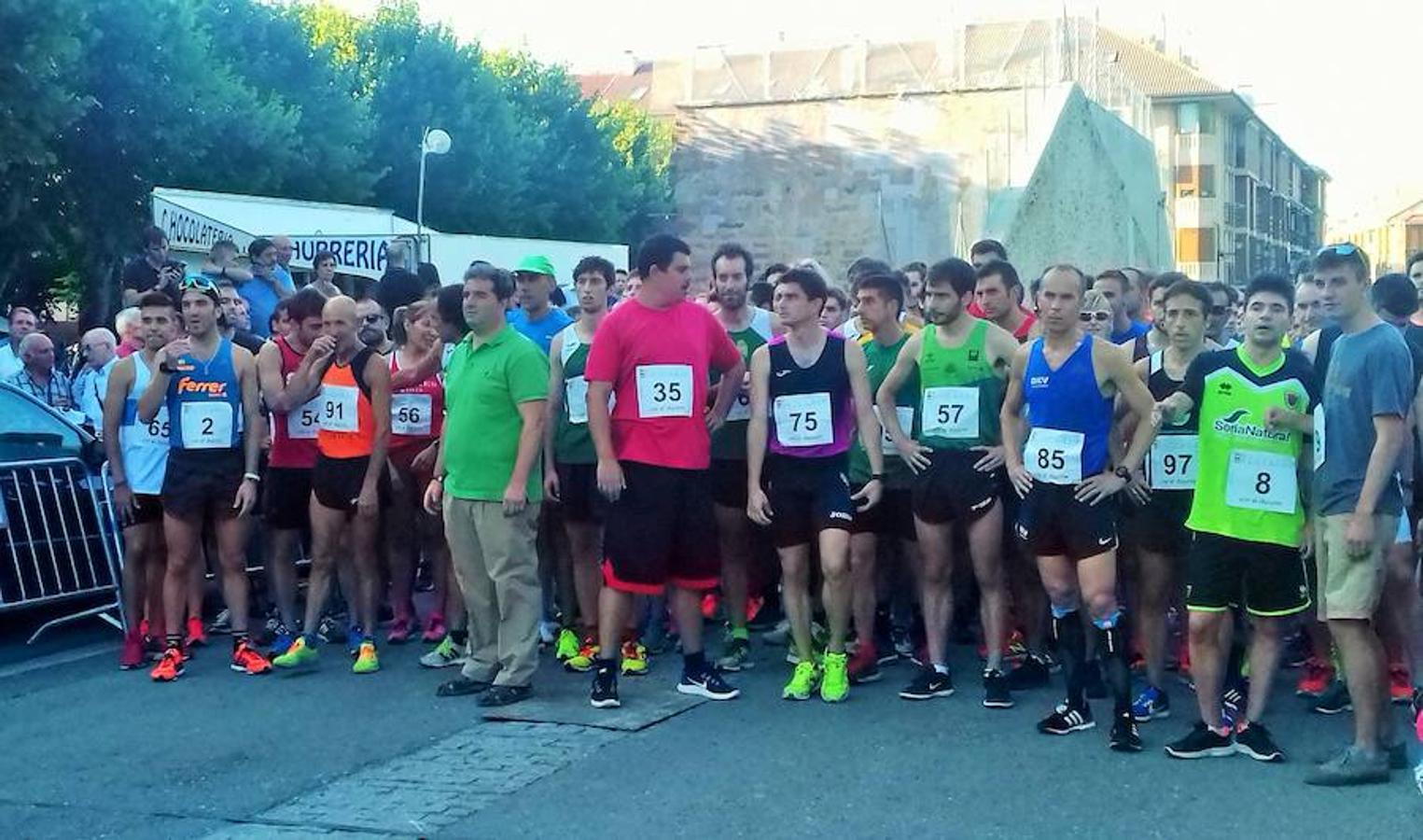 XVIII Carrera Puente a Puente 'Trofeo Violeta Villanueva' en la que se han impuesto Nacho Hernando y Susana Arrúa vuelven a ganar en Ezcaray.