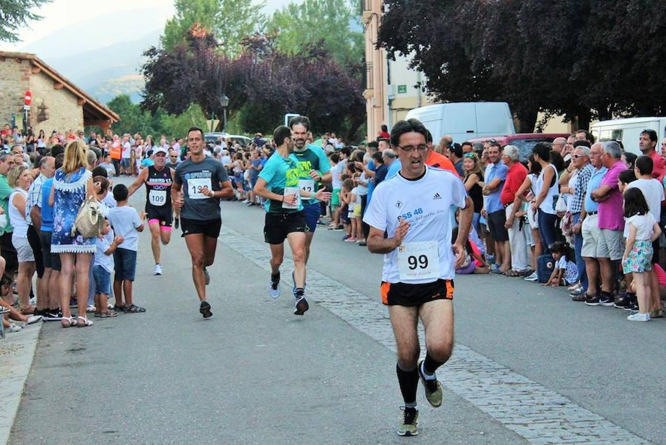 XVIII Carrera Puente a Puente 'Trofeo Violeta Villanueva' en la que se han impuesto Nacho Hernando y Susana Arrúa vuelven a ganar en Ezcaray.