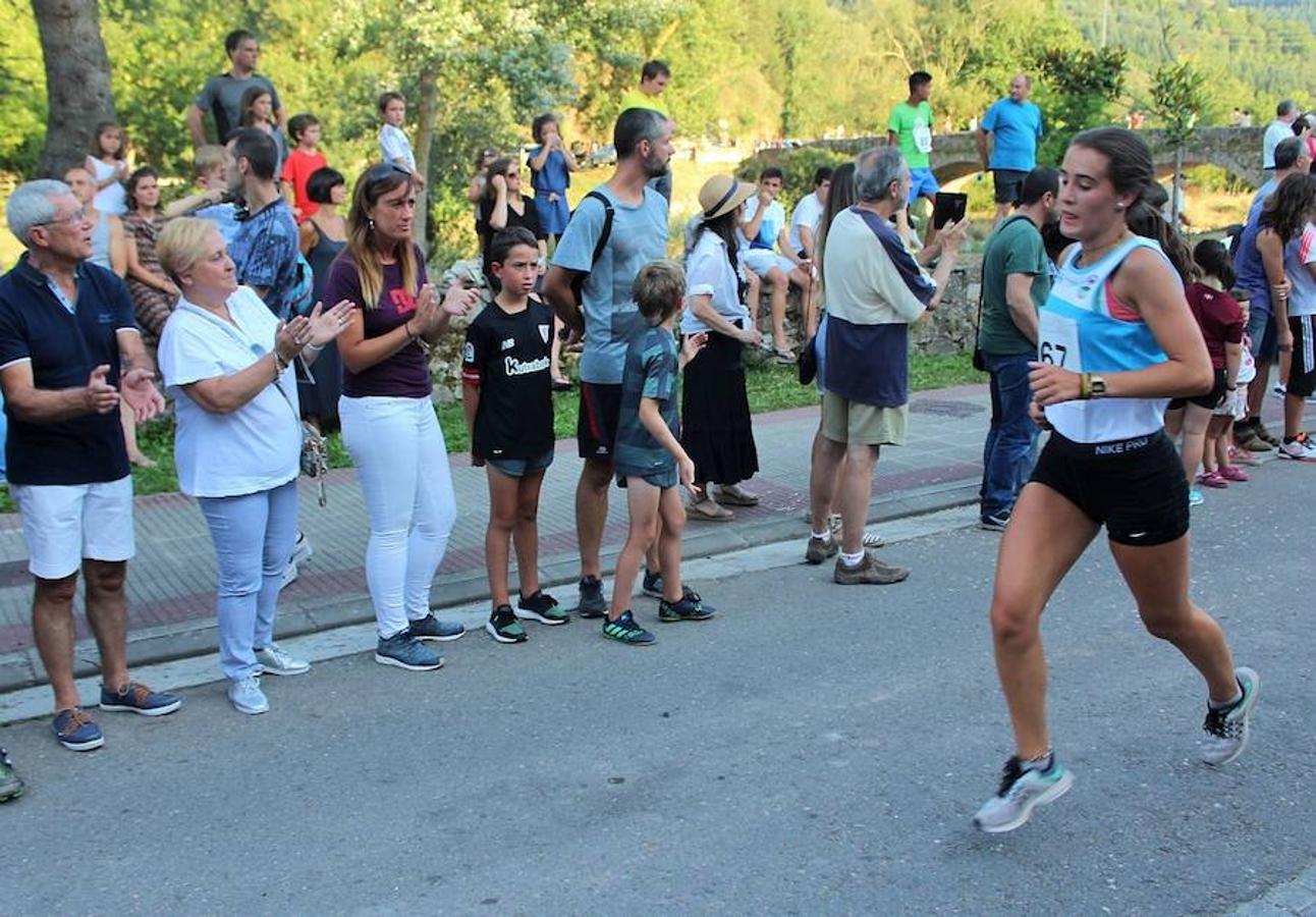 XVIII Carrera Puente a Puente 'Trofeo Violeta Villanueva' en la que se han impuesto Nacho Hernando y Susana Arrúa vuelven a ganar en Ezcaray.