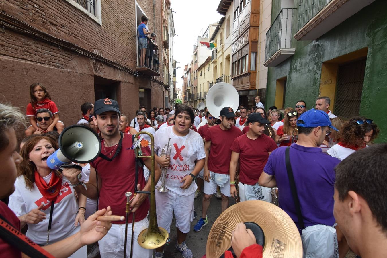 Ambient en las calles de la ciudad tras el disparo del cohete