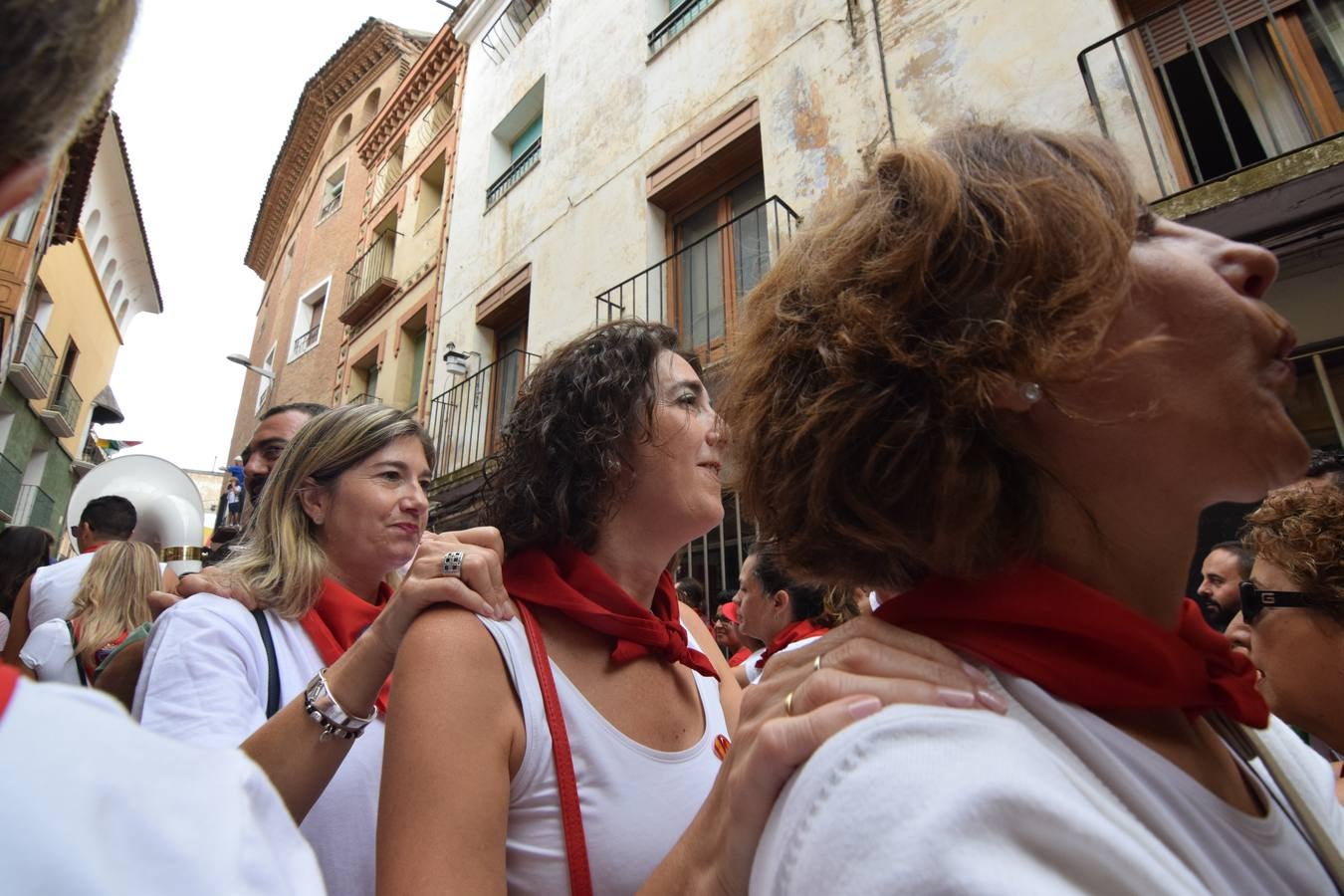 Ambient en las calles de la ciudad tras el disparo del cohete