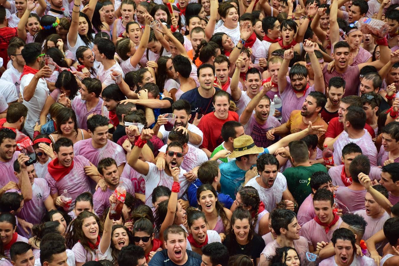 Así vivieron los más jóvenes el inicio de las fiestas alfareñas