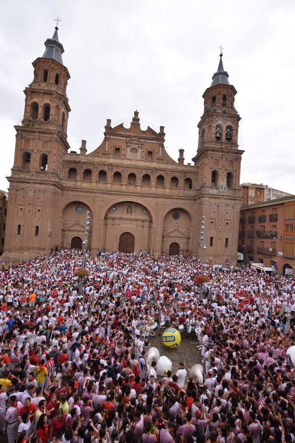 Así vivieron los más jóvenes el inicio de las fiestas alfareñas