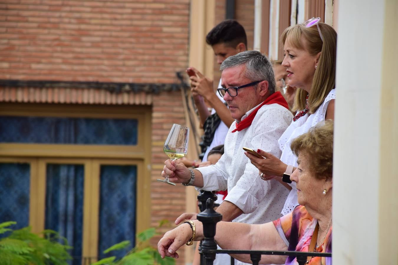 Así vivieron los más jóvenes el inicio de las fiestas alfareñas