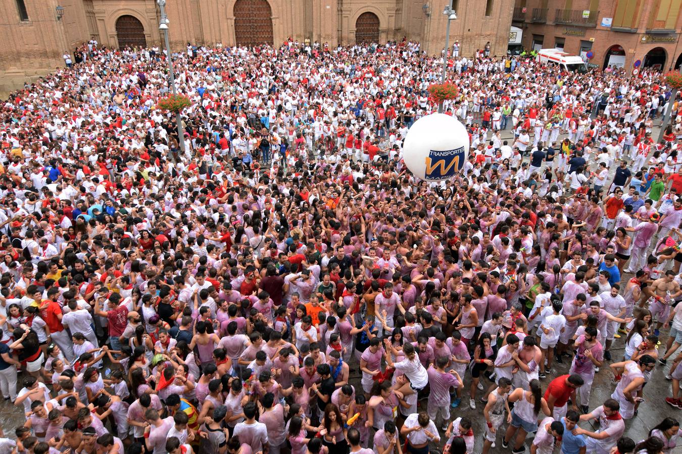 Así vivieron los más jóvenes el inicio de las fiestas alfareñas