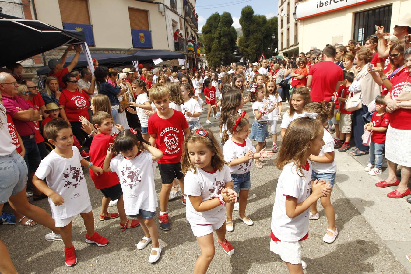 Las imágenes de la jornada solidaria en Torrecilla en Cameros