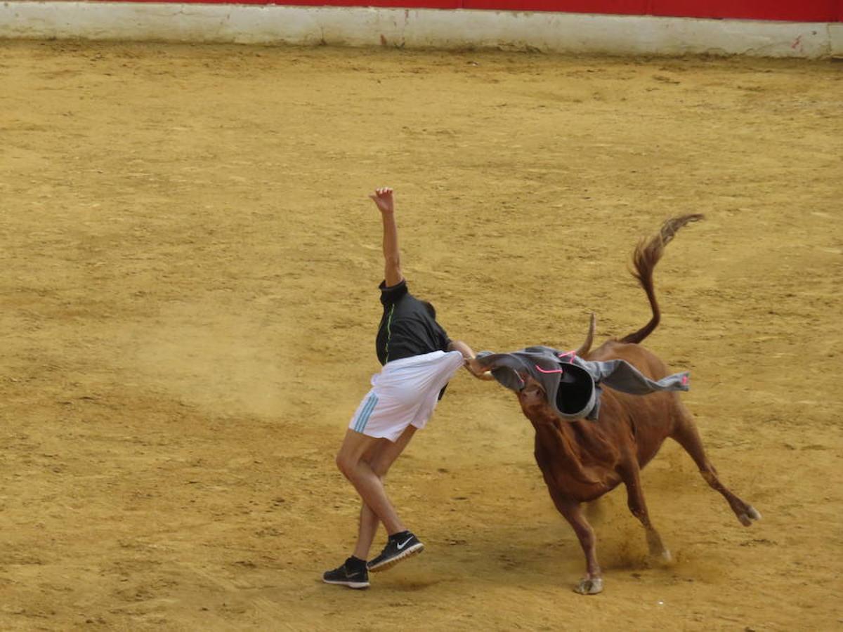 Un centenar de alfareñas participó en la comida y en los actos organizados para el día de la mujer de las fiestas