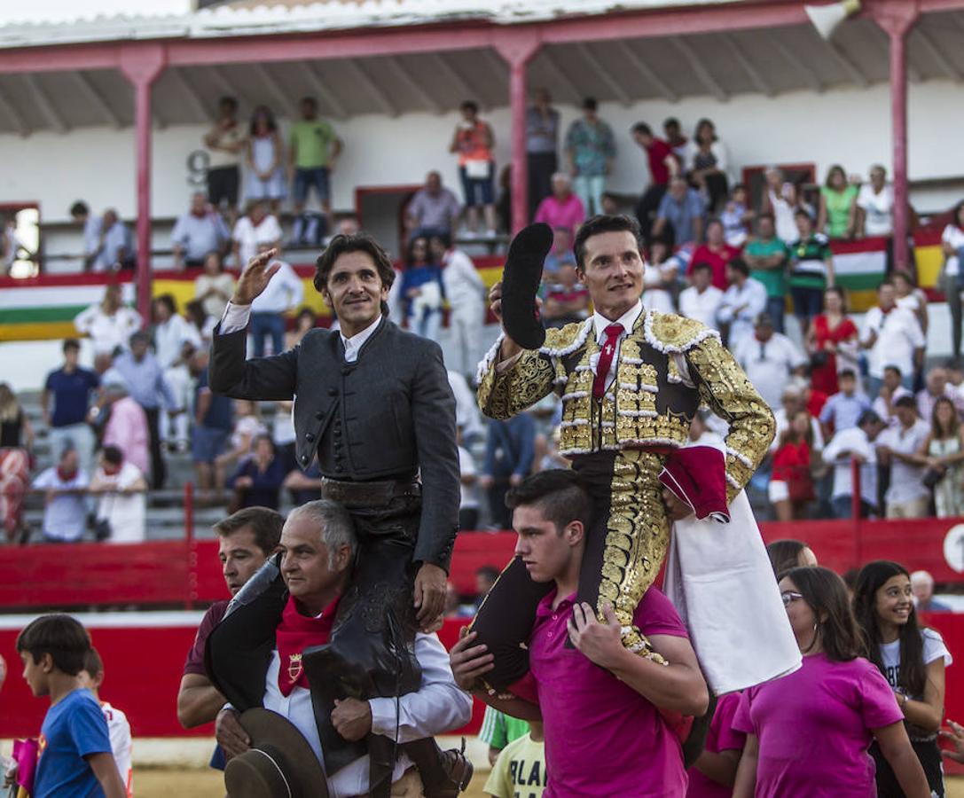 Fotos: Se esculpe a sí mismo cuando torea