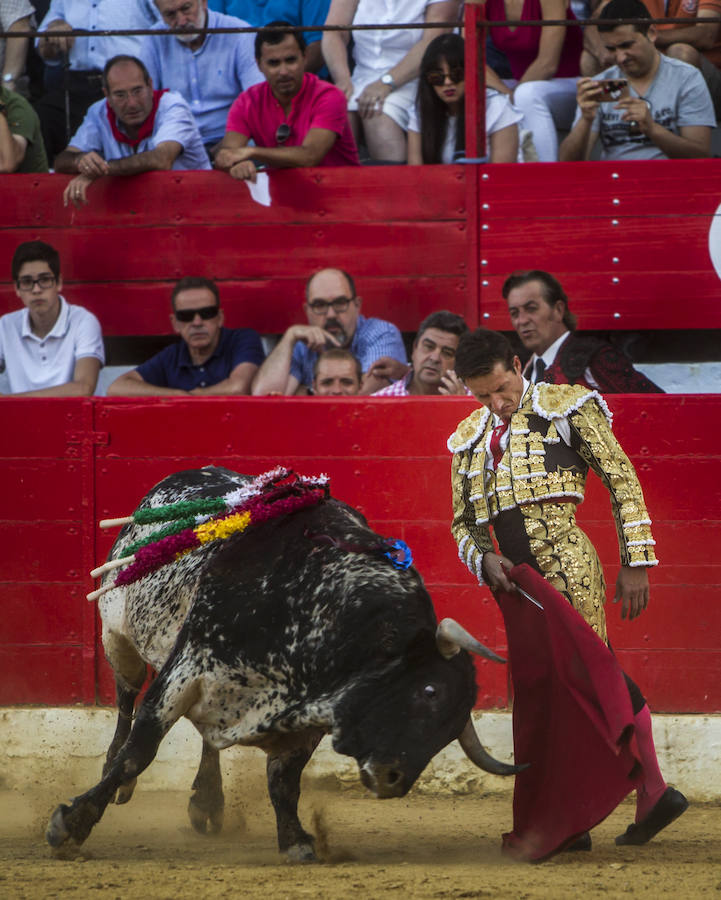 Fotos: Se esculpe a sí mismo cuando torea