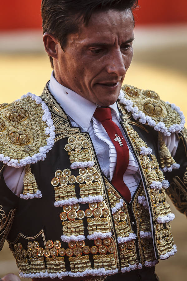 Fotos: Se esculpe a sí mismo cuando torea