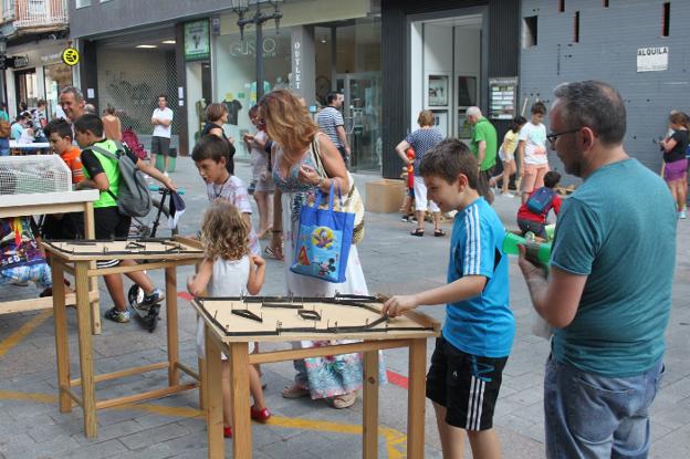 El FlipArnedo invita a jugar juntas a todas las generaciones. :: E.p.