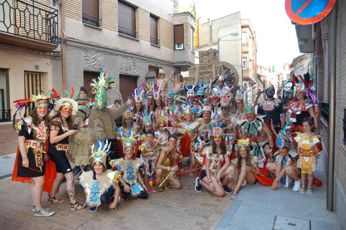 Disparo del cohete y desfile de carrozas