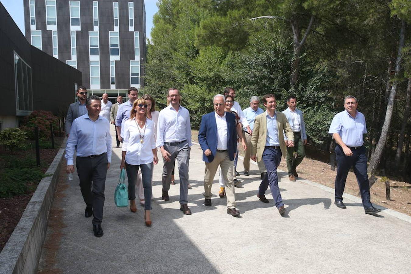 El presidente del Partido Popular Pablo Casado ha visitado hoy La Rioja y se ha interesado por los temas candentes de la región.