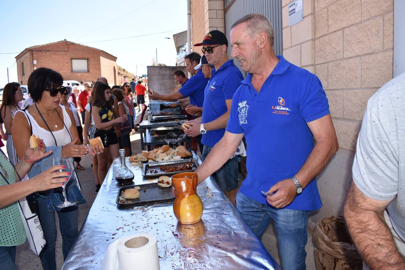 Fotos: VIII Jornada de Puertas Abiertas en el barrio de las bodegas de Alberite