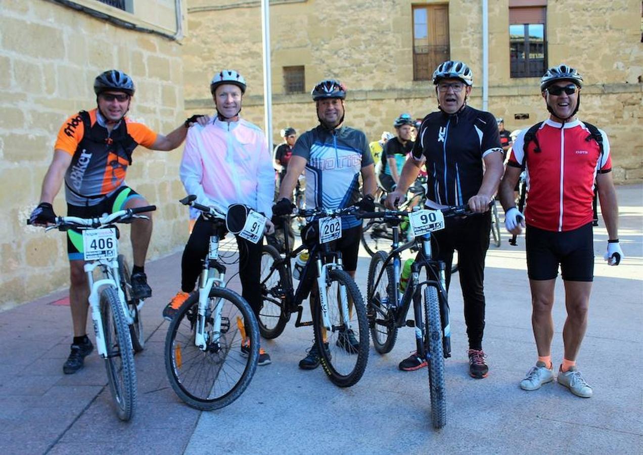 La IV marcha de bicicleta de montaña 'Hazla del Tirón' de Tirgo reunió a 400 corredores por un precioso recorrido en torno a los montes Oberenes.