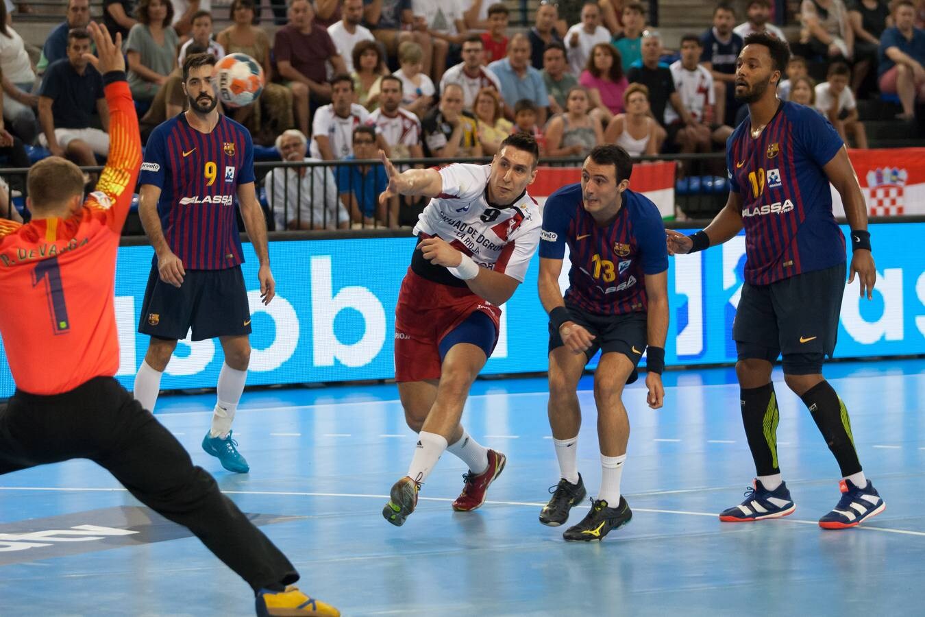 Fotos: Supercopa Asobal: El Ciudad de Logroño no puede con el Barça (27-35)