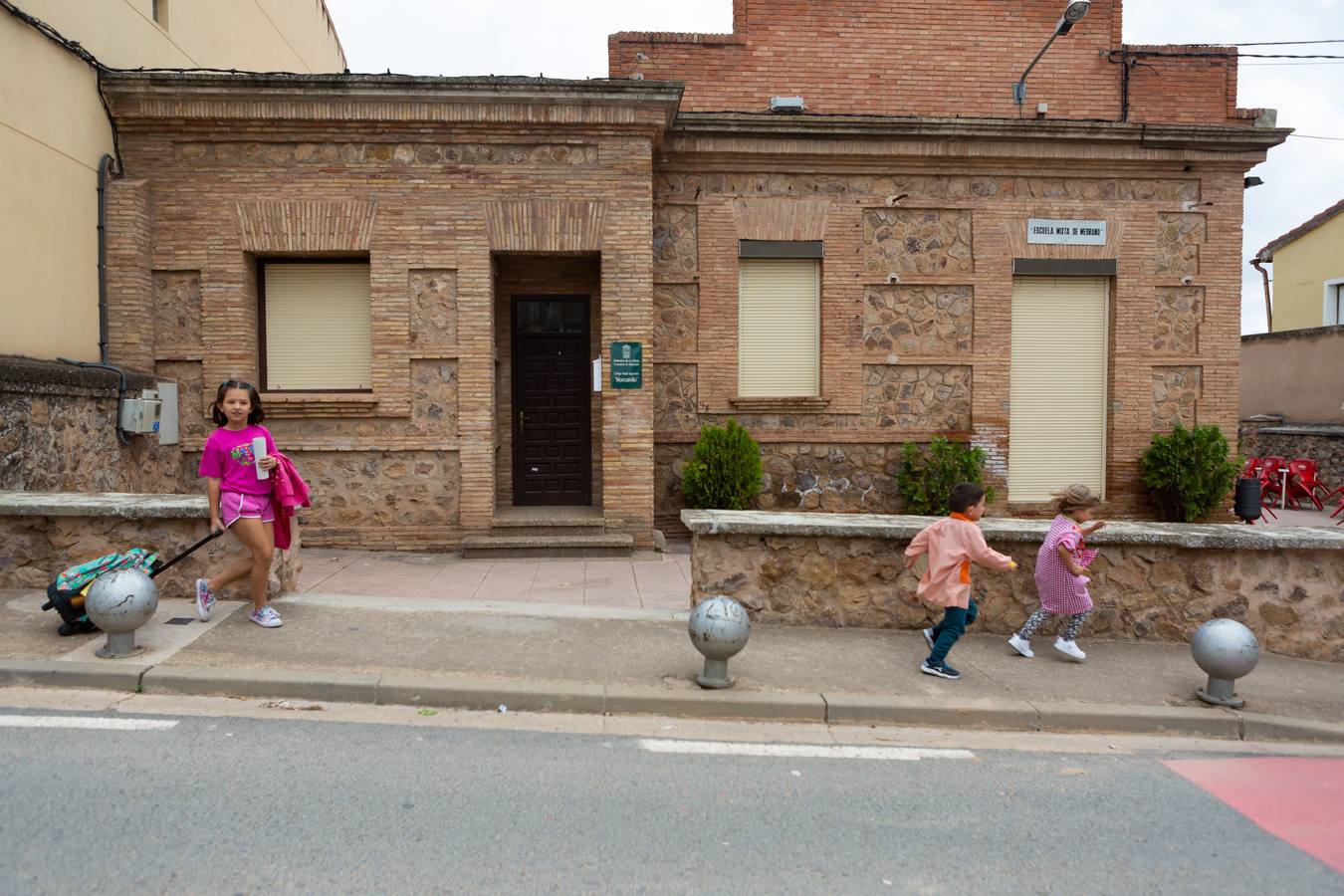 Fotos: Abre el colegio de Medran