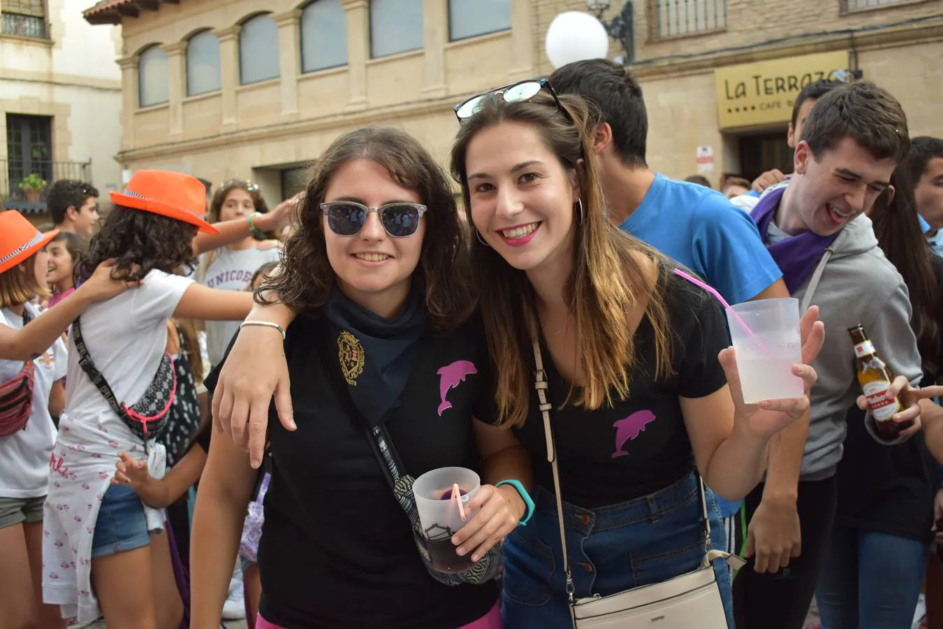 Gran ambiente en el disparo del cohete de las fiestas de la Virgen de la Antigua en Alberite.