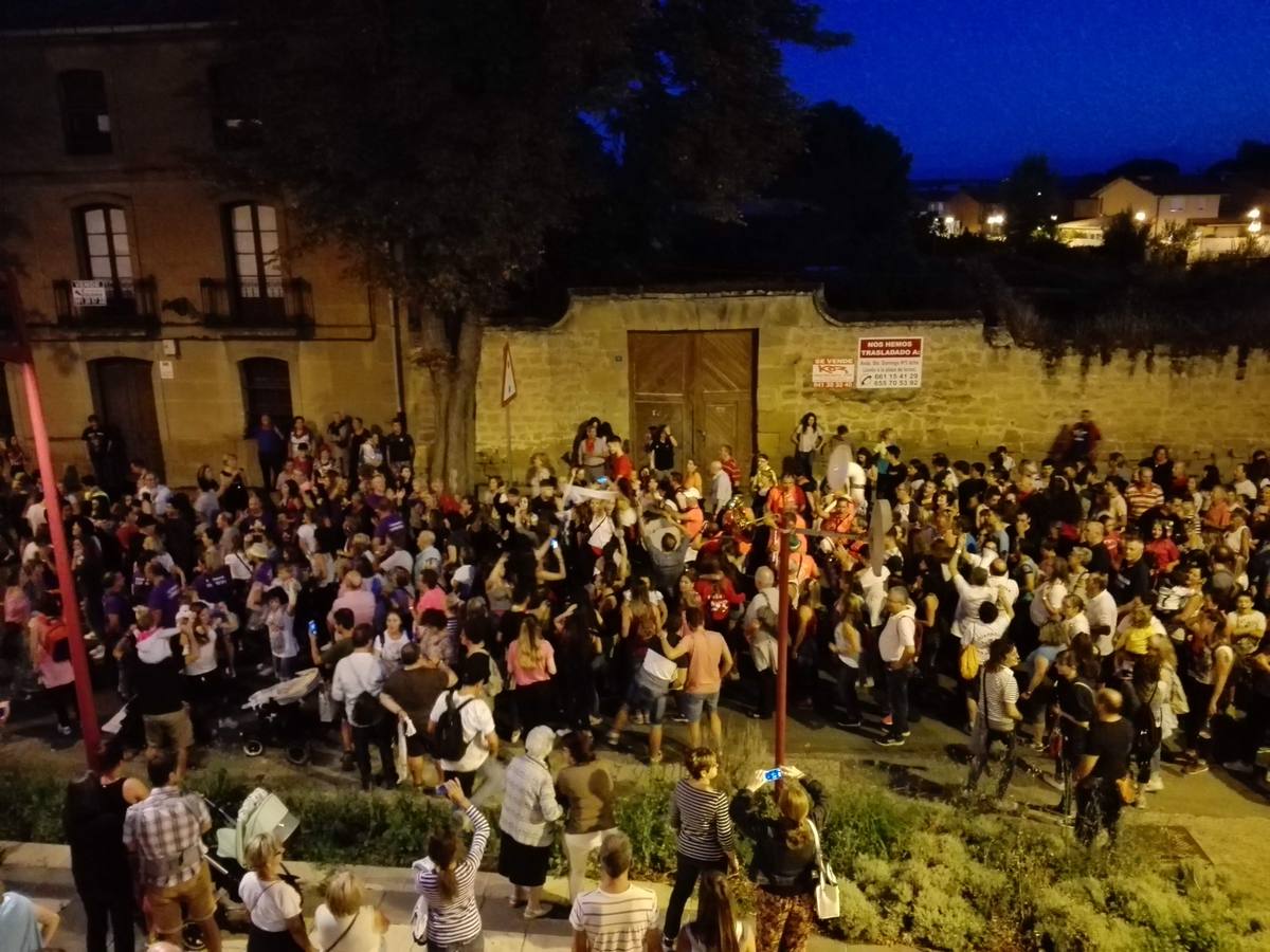 Cientos de jarreros culminan las fiestas de la vega con un recital de jolgorio