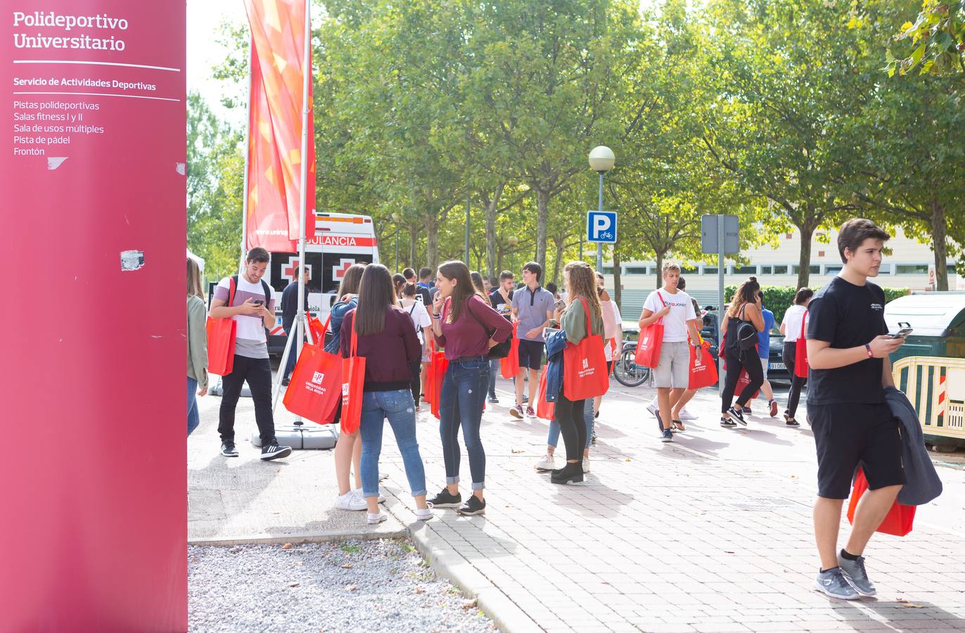 Fotos: La Universidad de La Rioja da la bienvenida a los nuevos estudiantes del curso 2018-2019