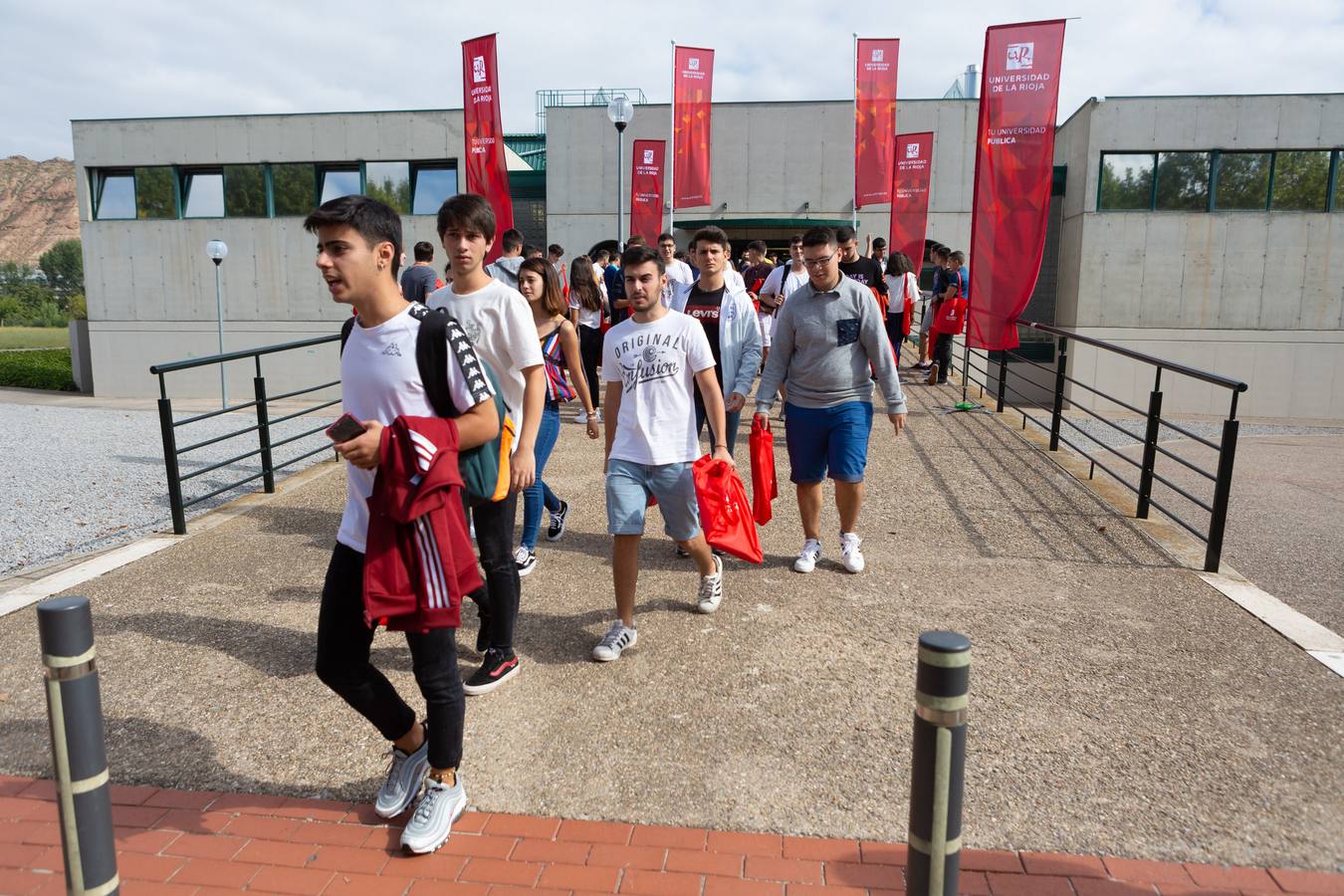 Fotos: La Universidad de La Rioja da la bienvenida a los nuevos estudiantes del curso 2018-2019