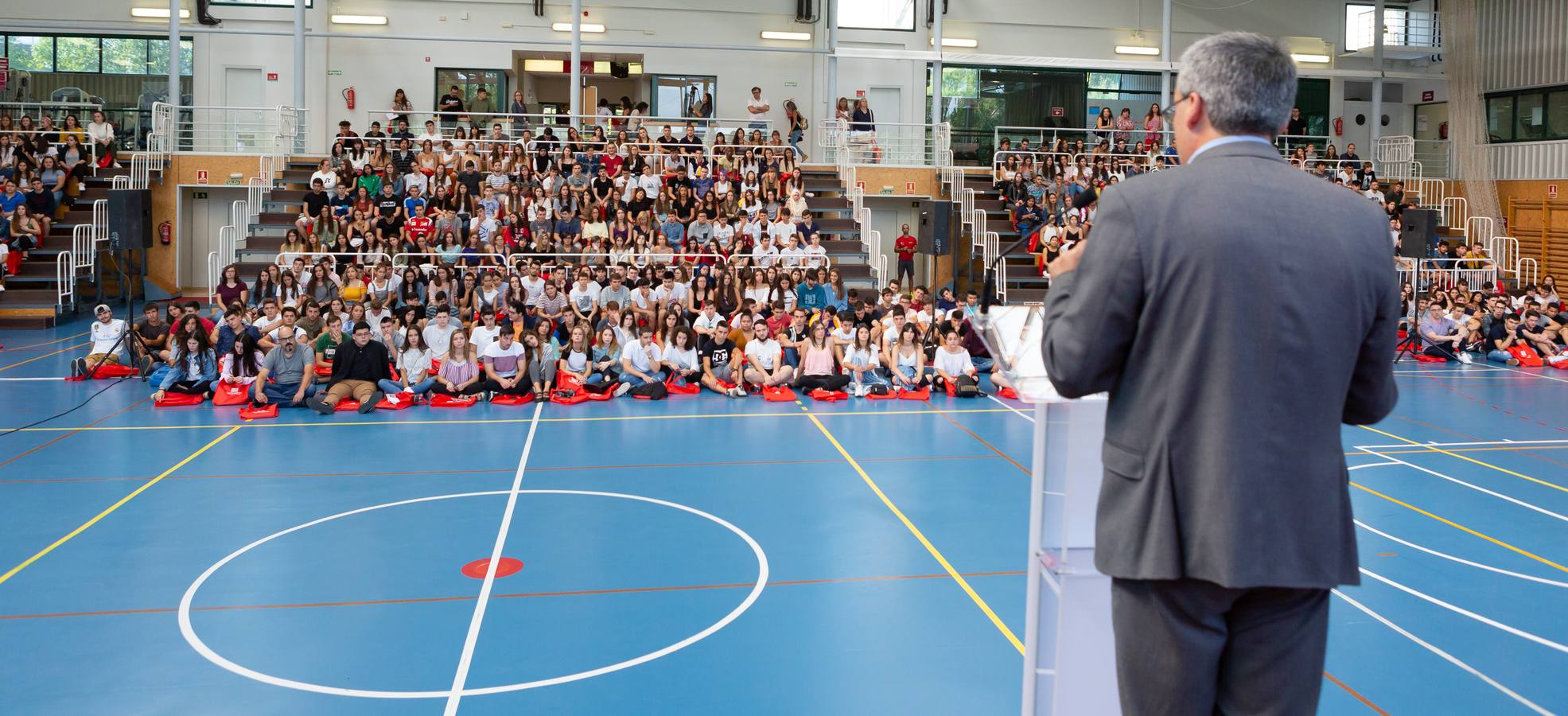 Fotos: La Universidad de La Rioja da la bienvenida a los nuevos estudiantes del curso 2018-2019