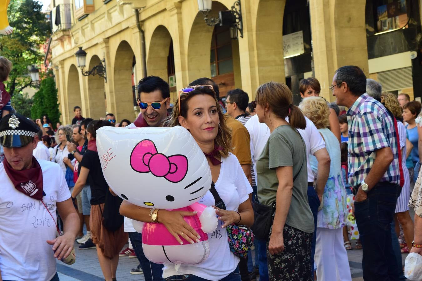 Miles de personas llenan hoy las calles de Logroño.