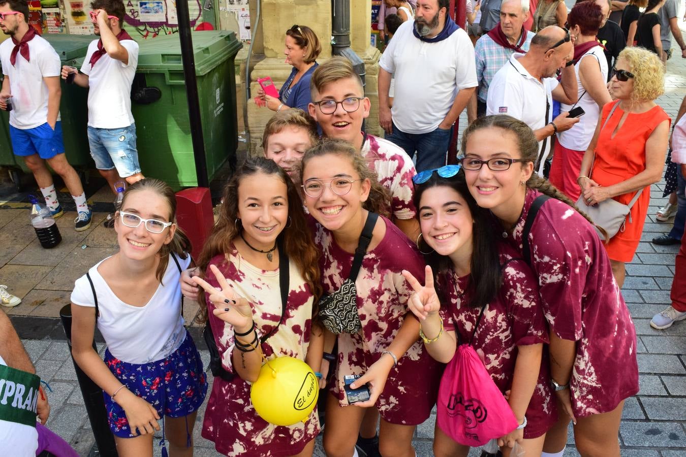 Miles de personas llenan hoy las calles de Logroño.