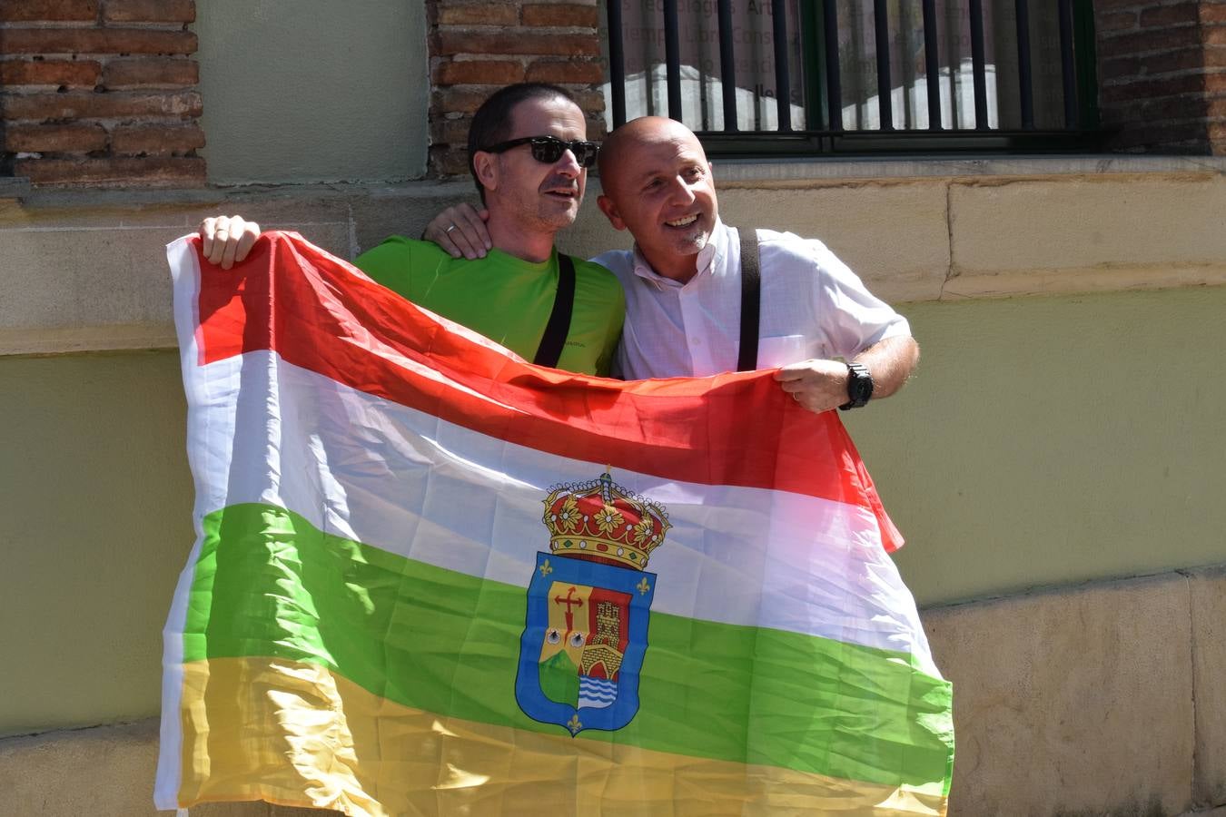 Miles de personas llenan hoy las calles de Logroño.