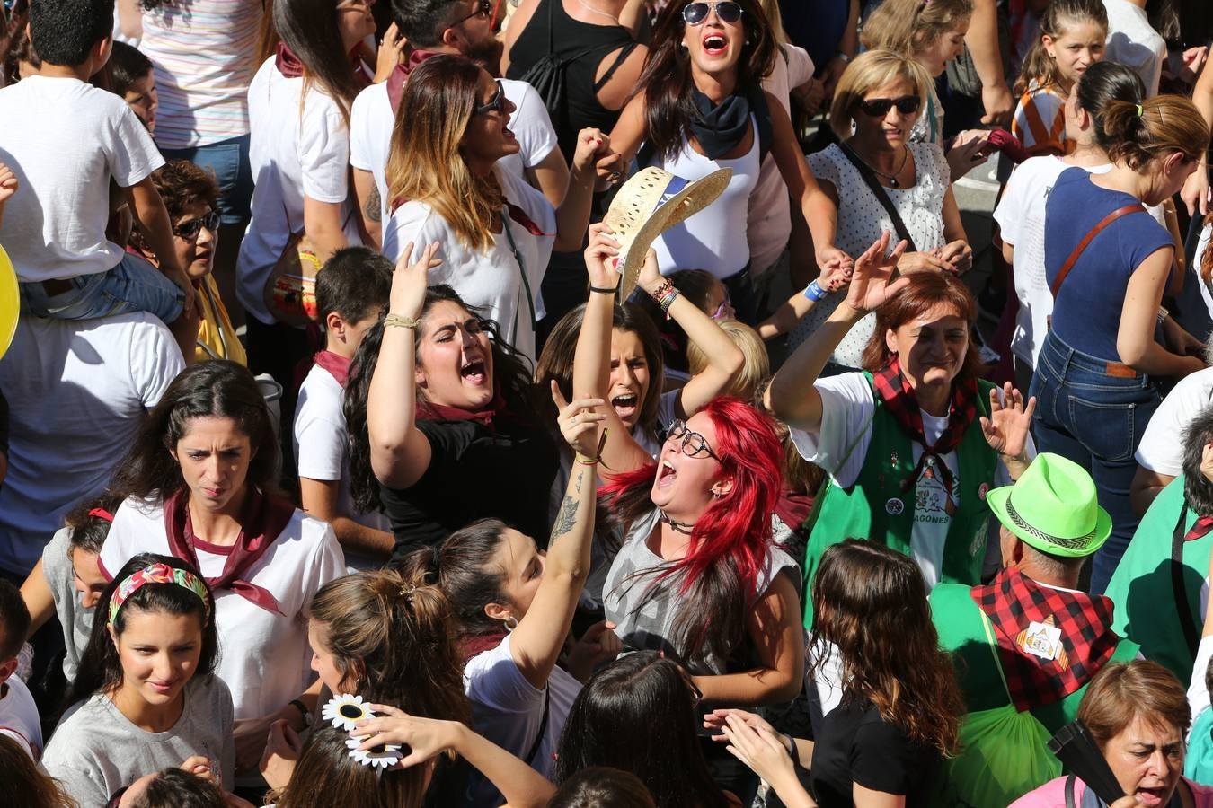 Las imágenes del fiestón en la Plaza del Ayuntamiento