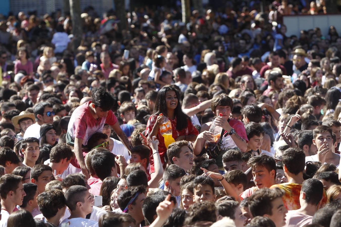 Las imágenes de la plaza del Ayuntamiento en el disparo del cohete