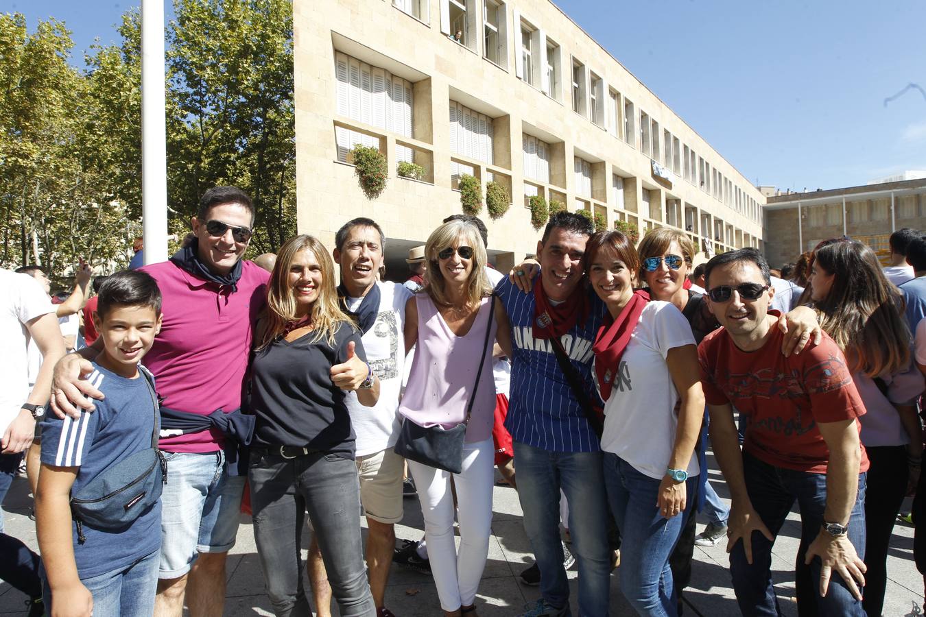 Las imágenes de la plaza del Ayuntamiento en el disparo del cohete