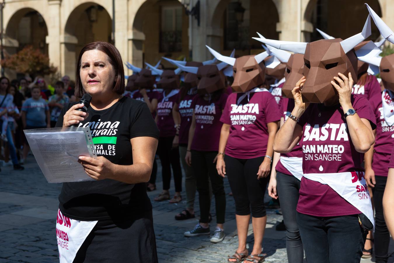 Protesta antitaurina en la Plaza del Mercado.