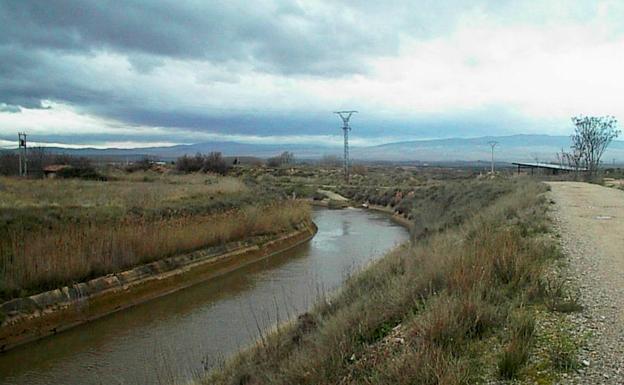 Uno de los tramos del canal de Lodosa. 