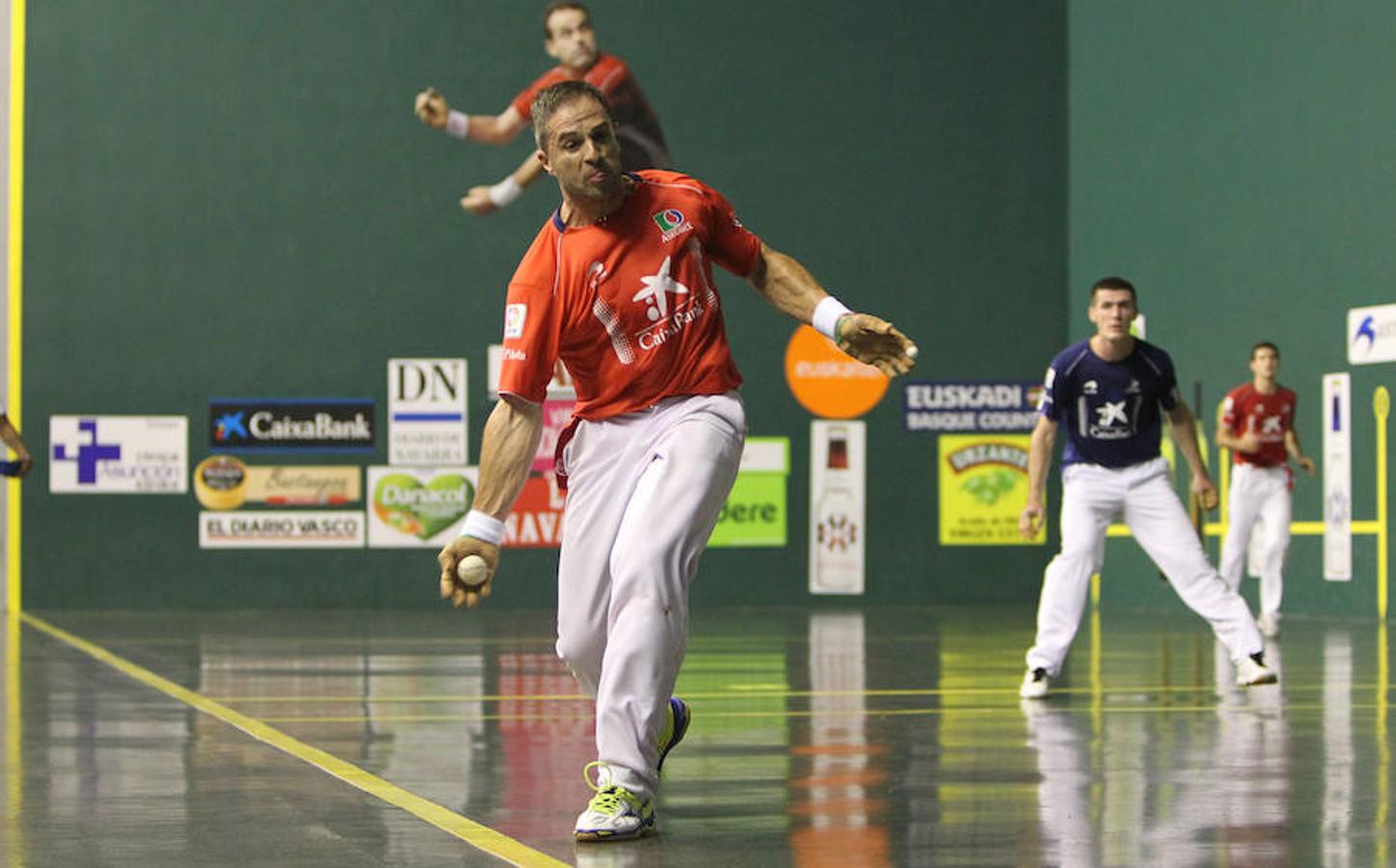 Olaizola II enmendó su borrón en Logroño y avasalló a Víctor en el cruce del torneo de Parejas de la Feria de San Mateo de Pelota. 