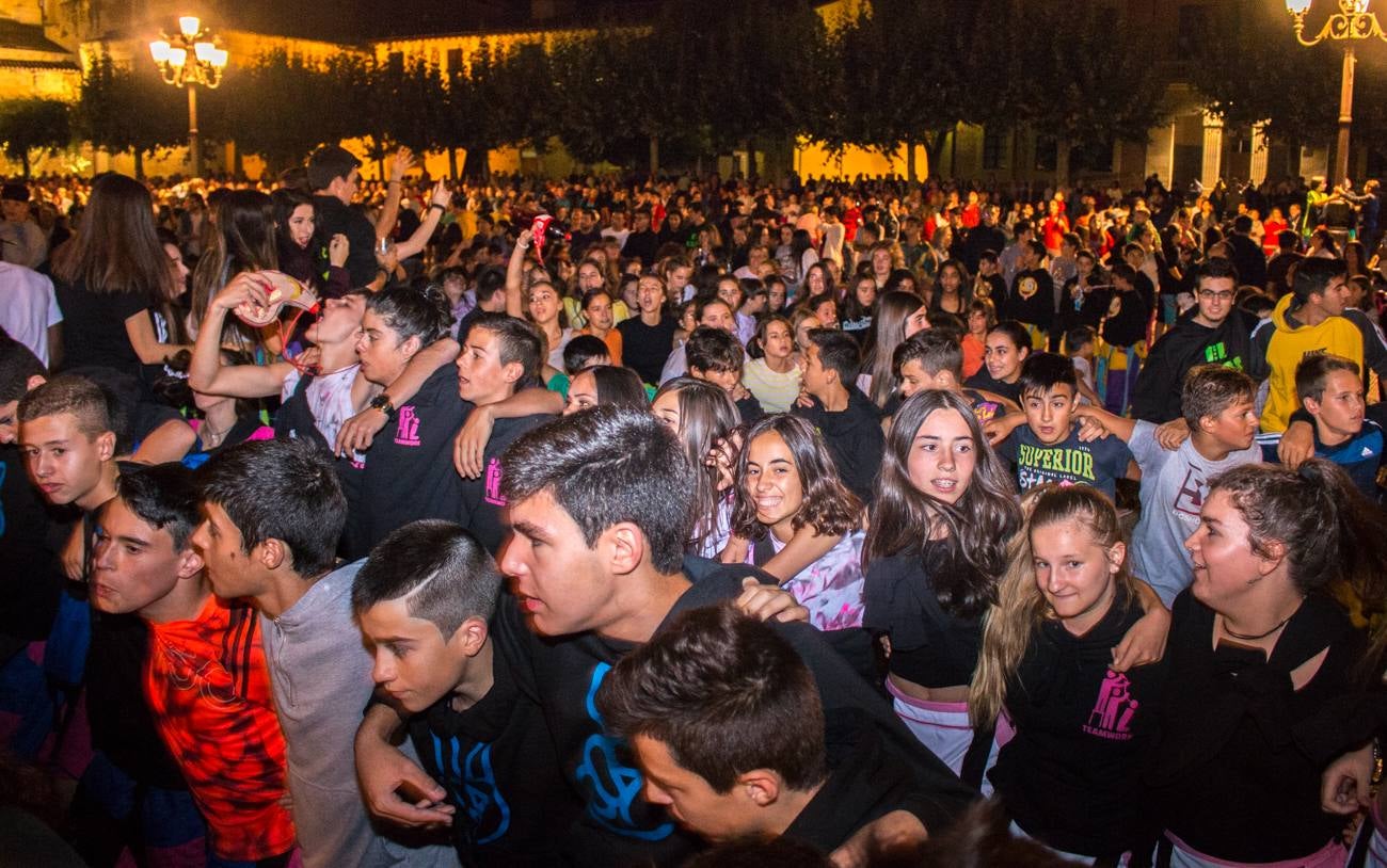 Fotos: Disparo del cohete de las fiestas de Gracias y de San Jerónimo Hermosilla en Santo Domingo