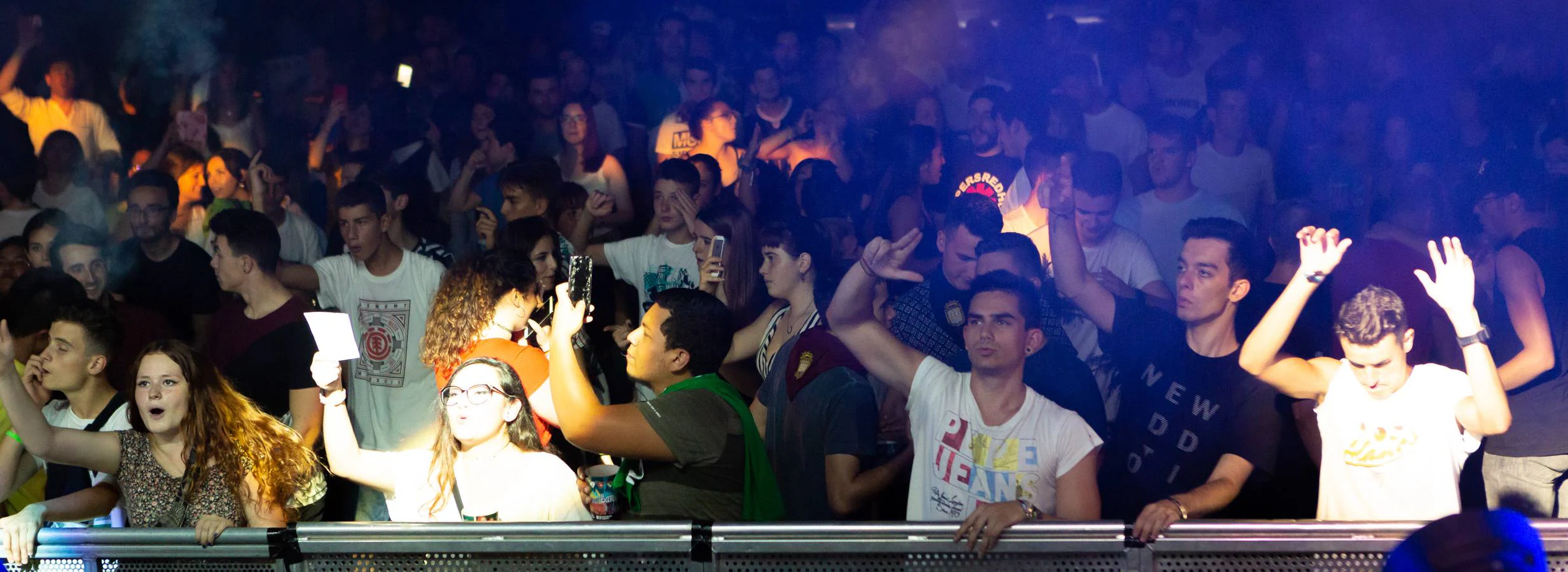 El Palacio de los Deportes de La Rioja acoge el Rioja Electronic Music Festival con un millar de asistentes