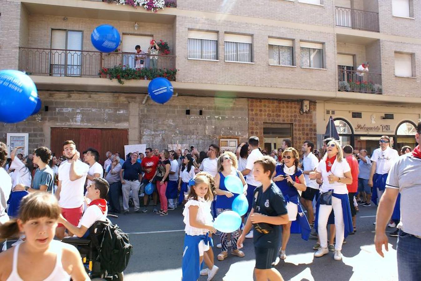 Baños de Río Tobía también celebra San Mateo. El fogonazo y el estruendo final del cohete ha resonado en el cielo de la localidad chacinera, donde la fiesta no ha hecho más que empezar. ¡A disfrutar!