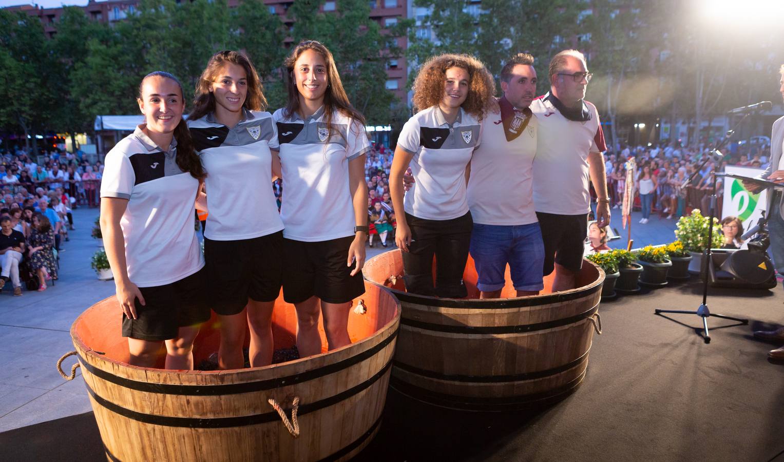 Este es uno de los actos populares de las fiestas de San Mateo, en el que se busca que diferentes personalidades riojanas protagonicen un acto similar al institucional que se desarrolla el 21 de septiembre 