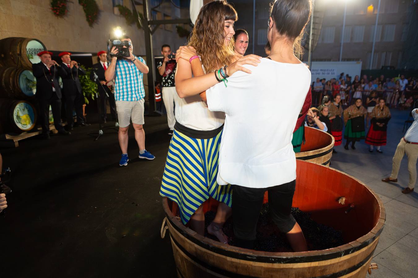 Este es uno de los actos populares de las fiestas de San Mateo, en el que se busca que diferentes personalidades riojanas protagonicen un acto similar al institucional que se desarrolla el 21 de septiembre 