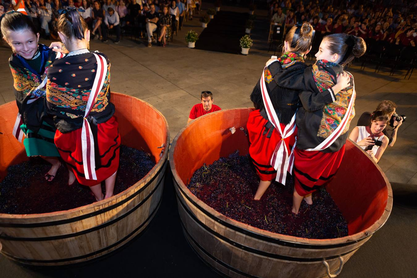 Este es uno de los actos populares de las fiestas de San Mateo, en el que se busca que diferentes personalidades riojanas protagonicen un acto similar al institucional que se desarrolla el 21 de septiembre 