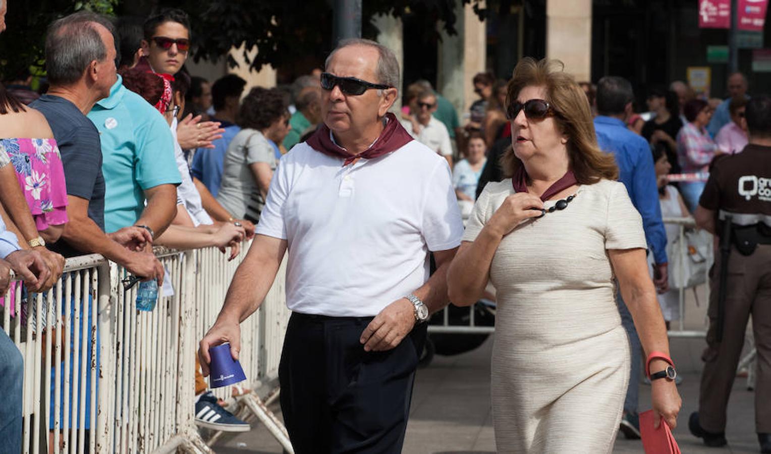 Dïa de San Mateo. Día grande en la ciudad con la ofrenda del primer mosto. El pisado y la posterior ofrenda del primer caldo a la virgen de Valvanera ocupó la mañana más institucional en El Espolón.