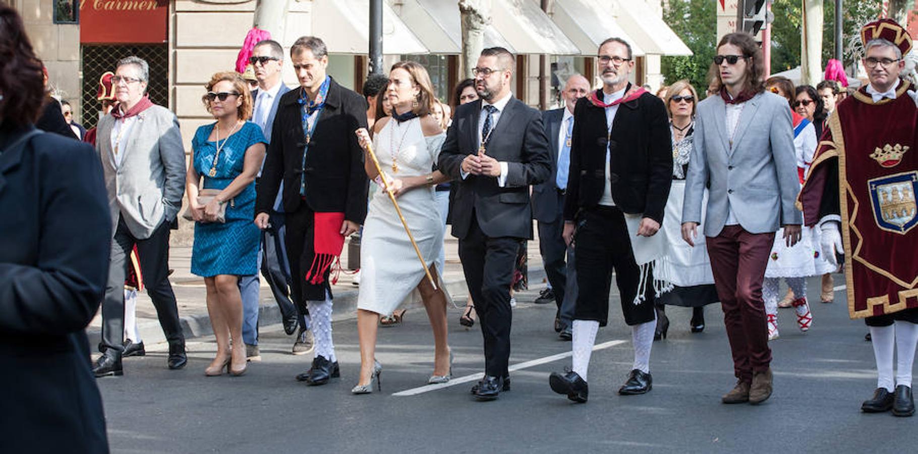 Dïa de San Mateo. Día grande en la ciudad con la ofrenda del primer mosto. El pisado y la posterior ofrenda del primer caldo a la virgen de Valvanera ocupó la mañana más institucional en El Espolón.