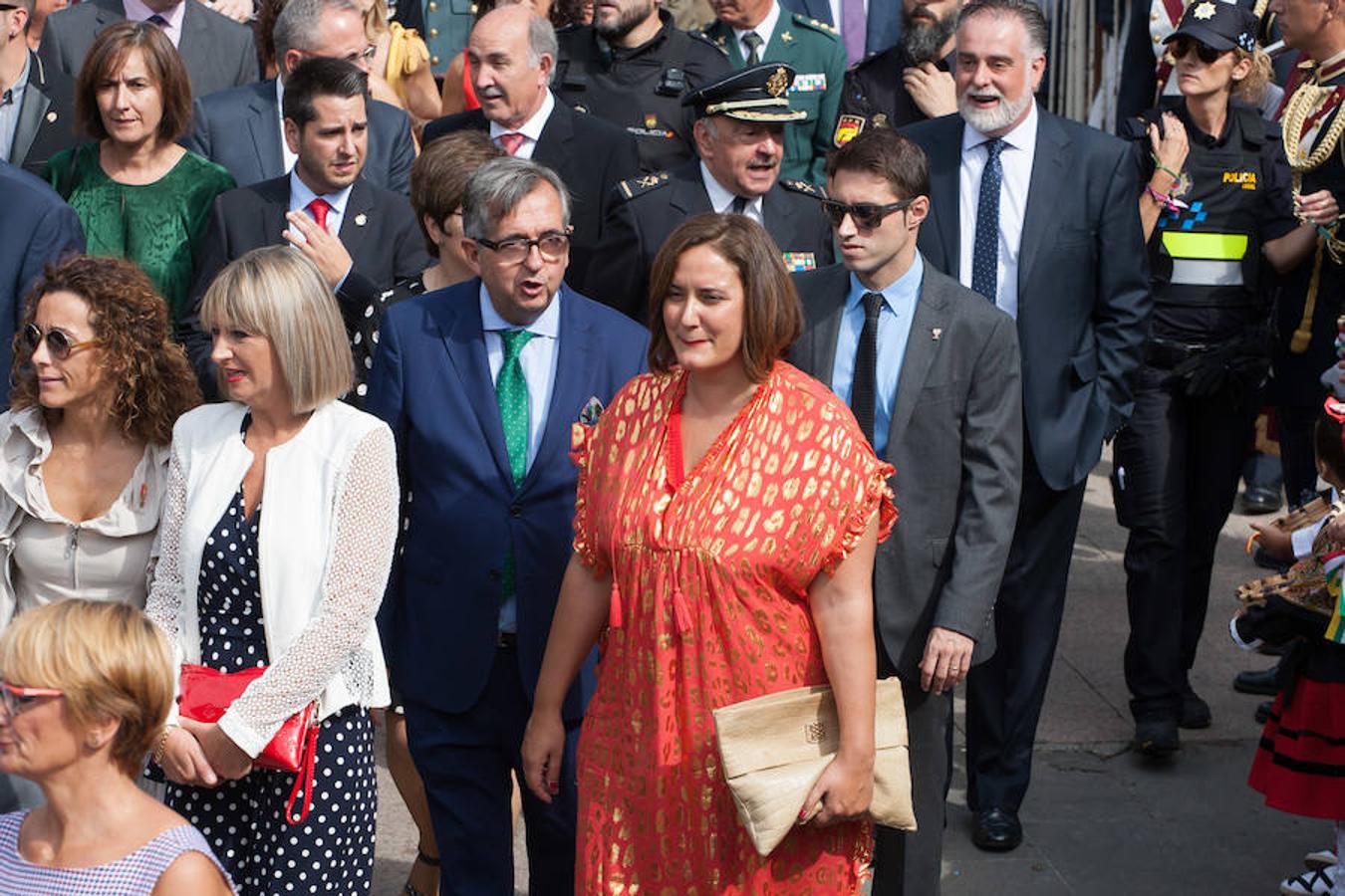 Dïa de San Mateo. Día grande en la ciudad con la ofrenda del primer mosto. El pisado y la posterior ofrenda del primer caldo a la virgen de Valvanera ocupó la mañana más institucional en El Espolón.