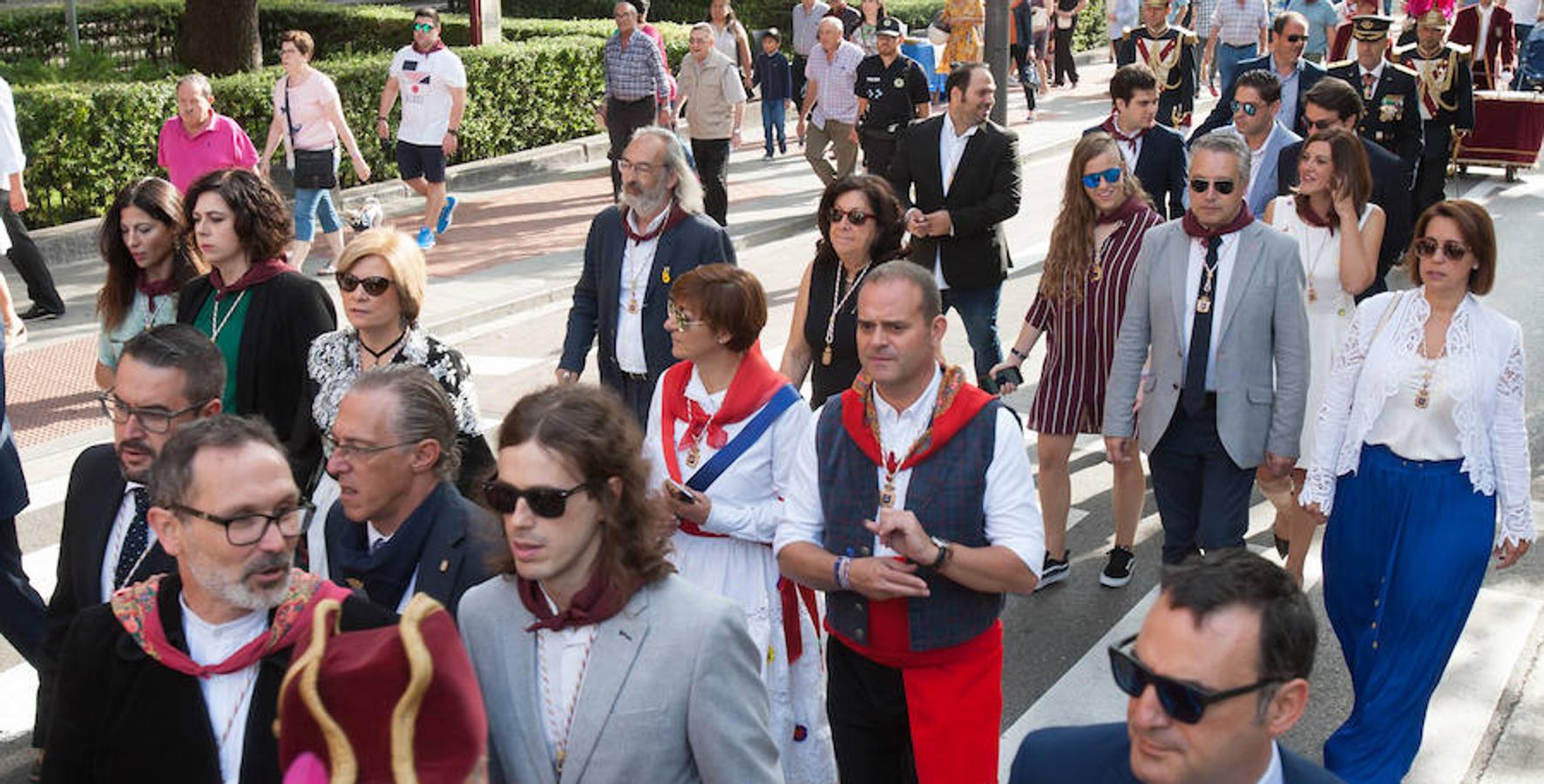 Dïa de San Mateo. Día grande en la ciudad con la ofrenda del primer mosto. El pisado y la posterior ofrenda del primer caldo a la virgen de Valvanera ocupó la mañana más institucional en El Espolón.