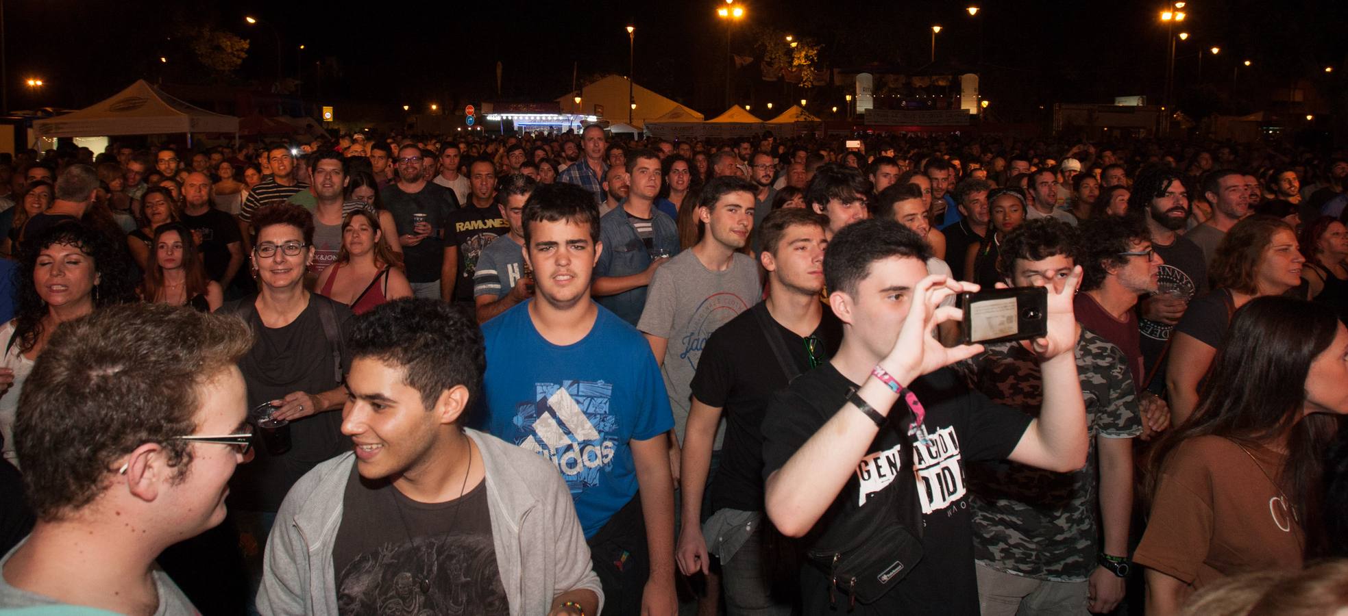 Llenazo absoluto en el Espacio Peñas.