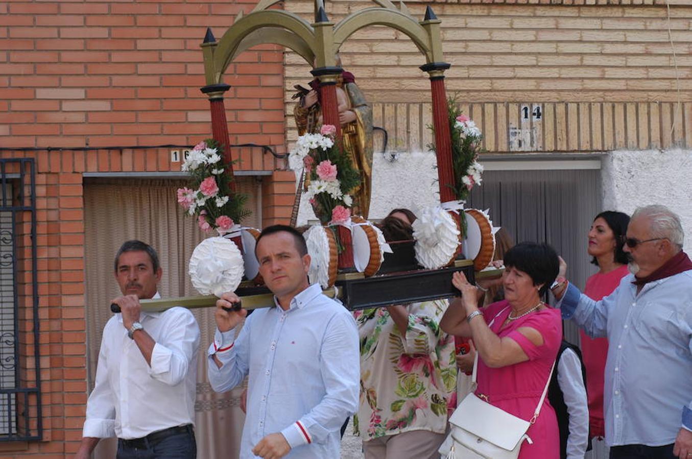 Imágenes del día grande de las fiestas de Rincón de Olivedo. con motivo de sus fiestas de Acción de Gracias y Virgen de la Antigua con procesión, pisado de uva, ofrenda del mosto y misa.