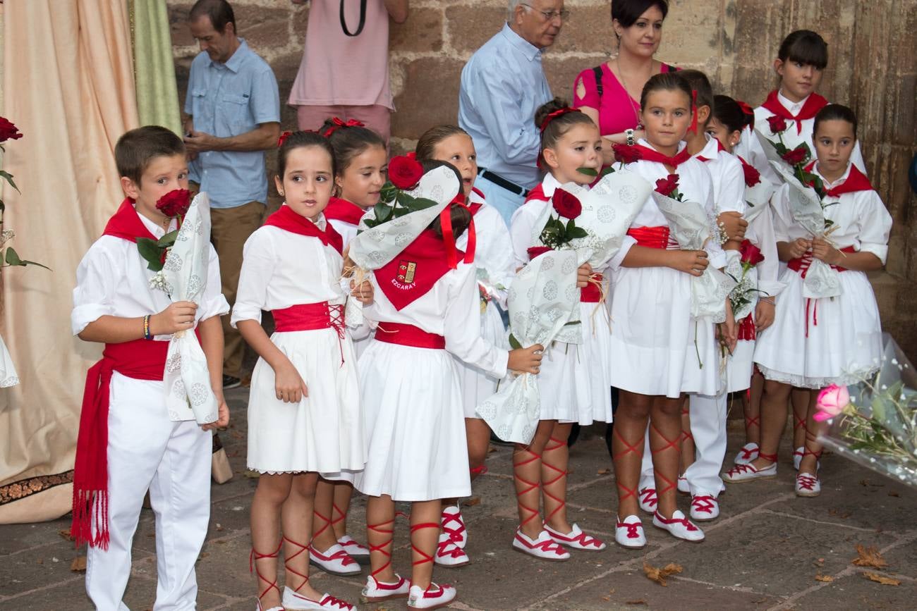 Acto de inauguración de las calles que Ezcaray ha dedicado a Marisa Sánchez, Víctor Monge y Cristóbal Zamudio, e inicio de las fiestas de Nuestra Señora de Allende y Gracias.