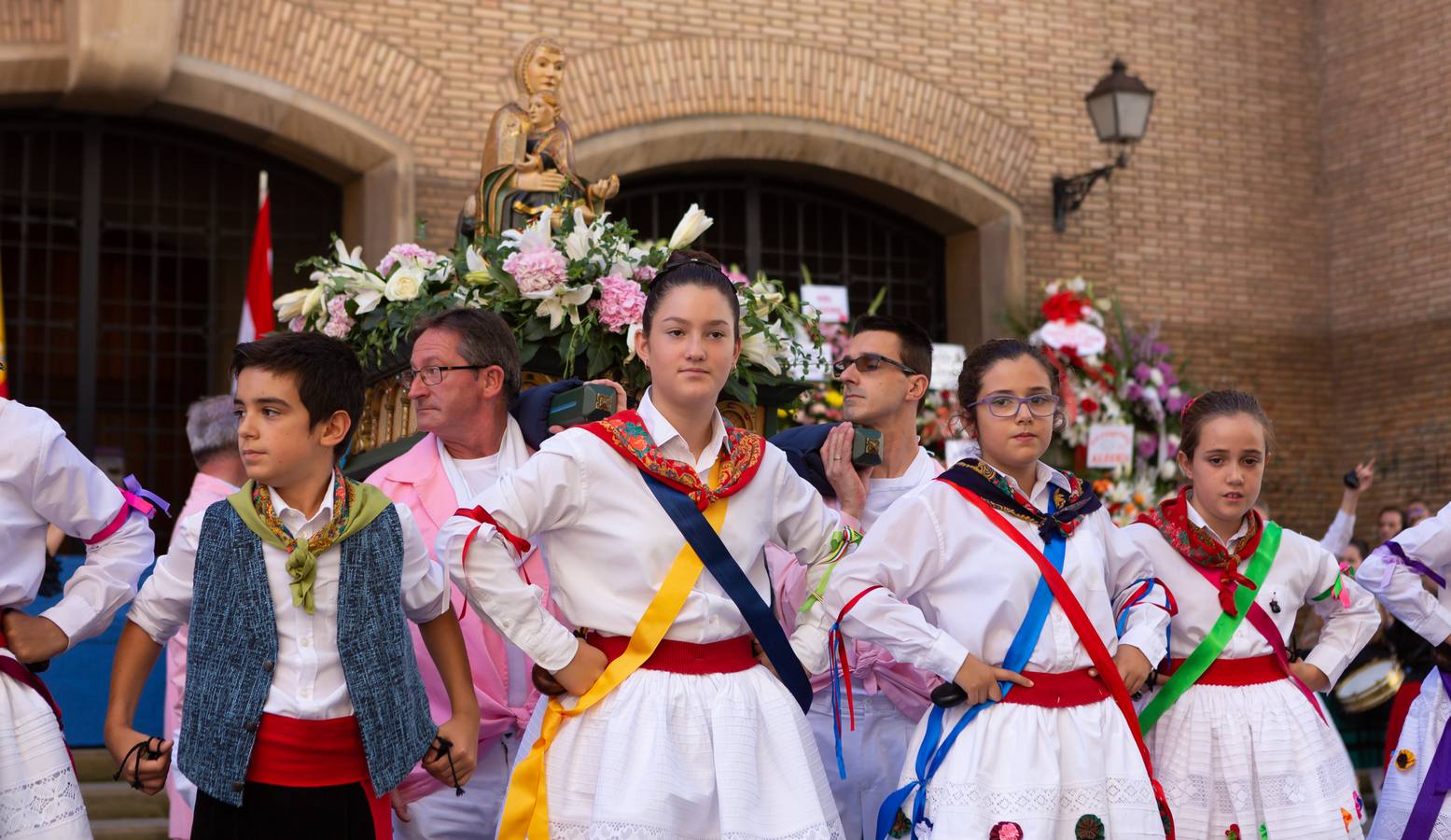 Fotos: Ofrenda floral a la virgen de Valvanera