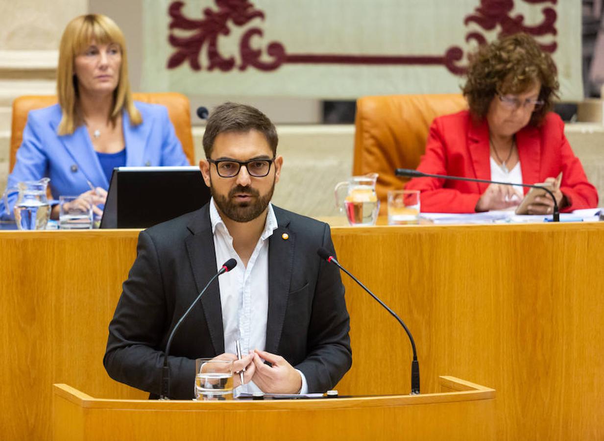 Imágenes correspondientes a la sesión parlamentaria de hoy en la cámara riojana.